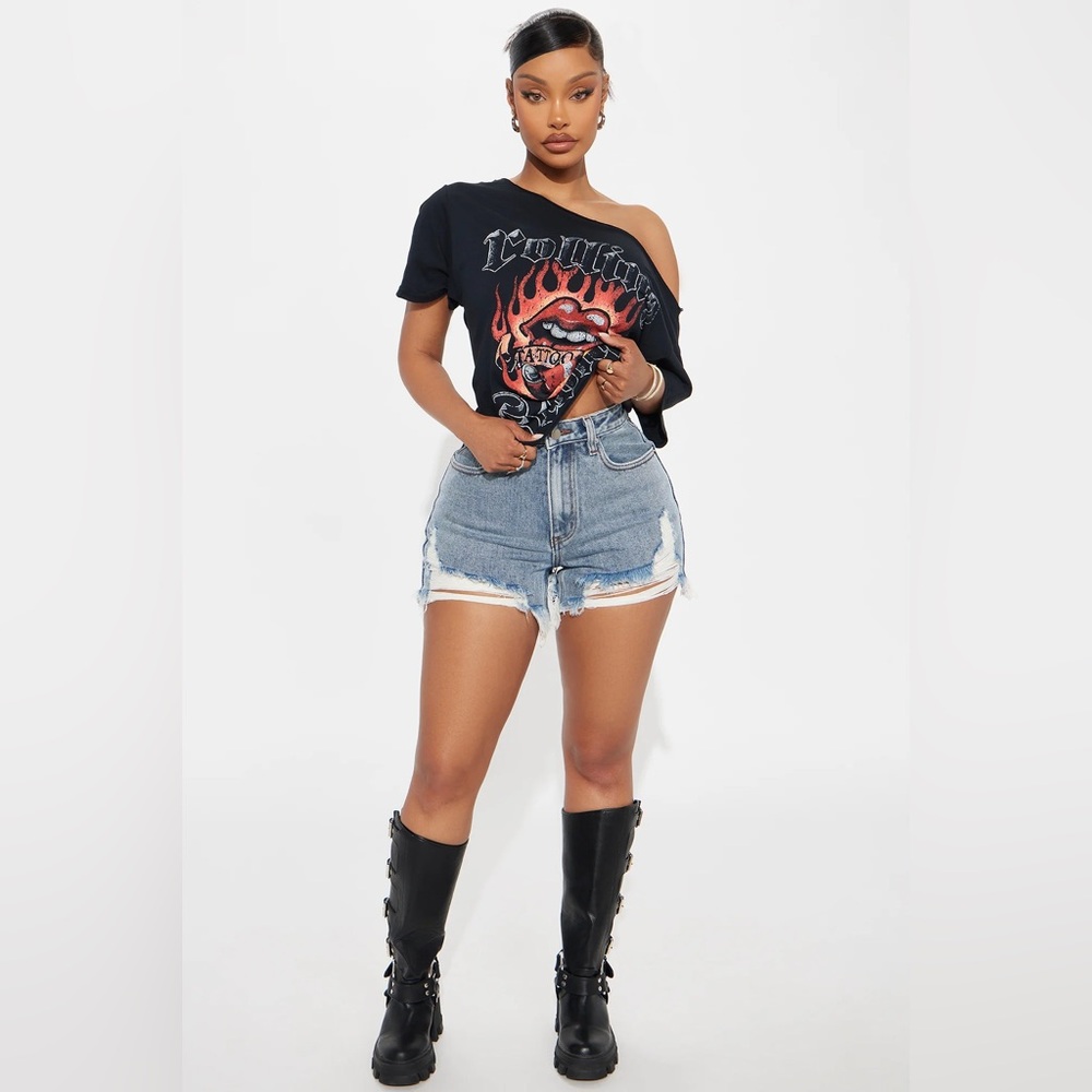 Fashion nova high rise denim shorts